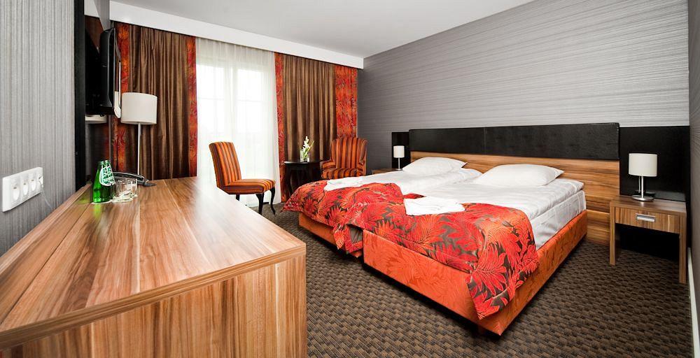 Hotel Lamberton Oltarzew ภายนอก รูปภาพ